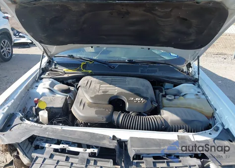 2018 Dodge Challenger Sxt z USA, uszkodzony, nr VIN 2C3CDZAG5JH288097